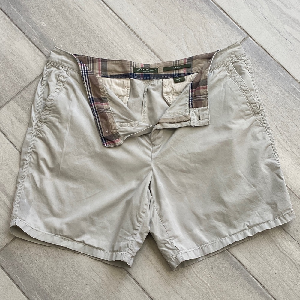 Womens Eddie Bauer Light Tan Shorts, Mercer fit, sz 18